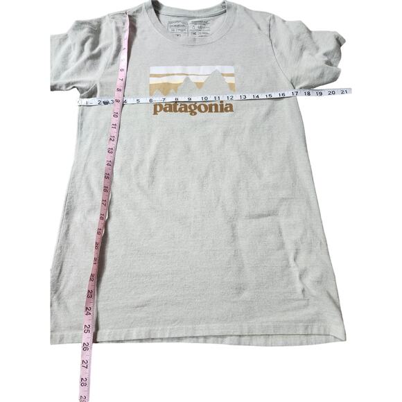 PATAGONIA Vintage Women's Short Sleeve Light Green Responsibili Tee in a Size M - Picture 2 of 5